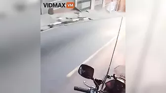 Crazy Motorcycle Chase In Brazil