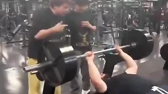 Prankster Nearly Kills Bodybuilder, Gets A Dose Of Karma