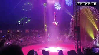 Aerial Acrobat Breaks Arm After Fall