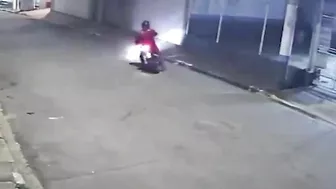 An Armed Motorcycle Suffers Brutal Brazilian Karma