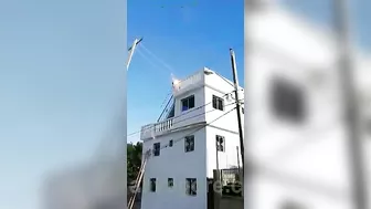 2 Painters Electrocuted To Death On Rooftop