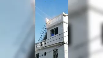 2 Painters Electrocuted To Death On Rooftop