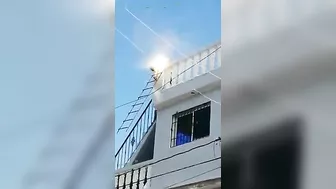 2 Painters Electrocuted To Death On Rooftop