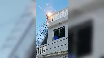 2 Painters Electrocuted To Death On Rooftop