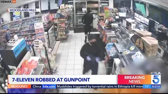 Armed Robbers Use AK-47s To Rob 7-Eleven In Los Angeles