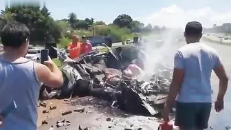 A Man And A Woman Died In A Head-on Collision With A Truck