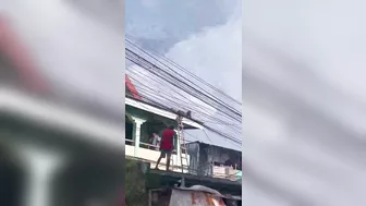 A Worker Accidentally Touched A Cable And Was Electrocuted To Death