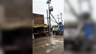 An Electrician Was Electrocuted While Working In The Rain
