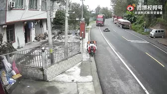 Bicyclist Hits Truck Head-on