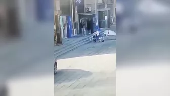 A Block Of Ice Falls On A Man's Head, Killing Him Final Destination