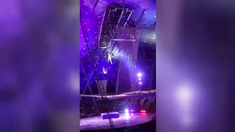 Brazilian Circus Acrobat Breaks Pelvis
