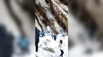 Crowds Watch Tourists Falling Off A Cliff In Ilam Province