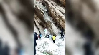 Crowds Watch Tourists Falling Off A Cliff In Ilam Province