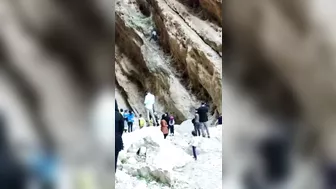 Crowds Watch Tourists Falling Off A Cliff In Ilam Province