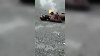 Guy Gets Electrocuted In The Street Guy Gets Electrocuted In The Street (1)