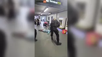 British Police Kick Muslim In The Head At Manchester Airport