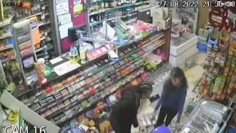 London Has Fallen - Mobs Looting Shops Before Trampling Te