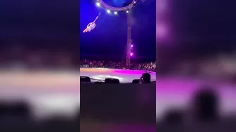 Mexican Acrobat Falls From More Than 5 Meters