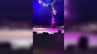 Mexican Acrobat Falls From More Than 5 Meters