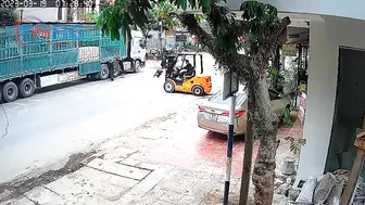 Motorcyclist Collides Head-on With Forklift