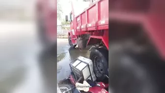 Only The Front Motorcyclist's Legs Were Not Broken.