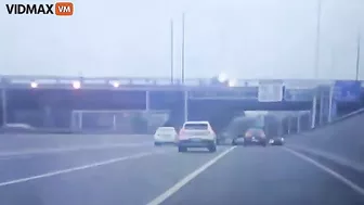 SUV Plunges From Detroit Overpass Onto Highway - Video - Vi