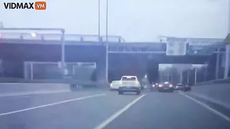 SUV Plunges From Detroit Overpass Onto Highway - Video - Vi