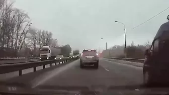 Two Trucks Collide On Highway, Completely Paralyzed