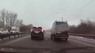 Two Trucks Collide On Highway, Completely Paralyzed