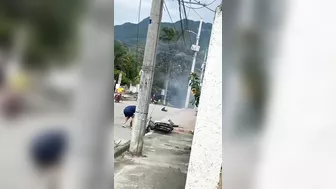 Man Electrocuted While Speeding On Motorcycle