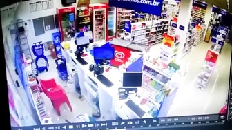 Brazilian Thief Accidentally Kills Employee During Robbery