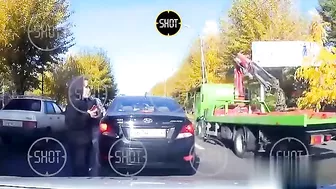 Tow Truck Hits 18-year-old Girl Crossing The Road