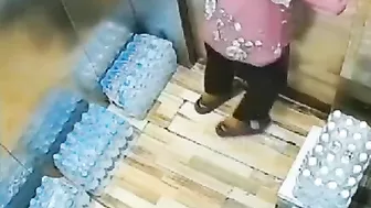 WTF Elevator Accident, God Knows If She Can Survive...