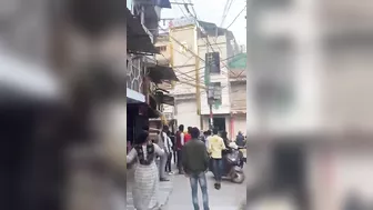 Witnesses Try To Pull Out The Body Of The Worker Who Was Electrocuted