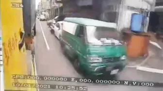 Woman's Head Crushed By Trailer Tire