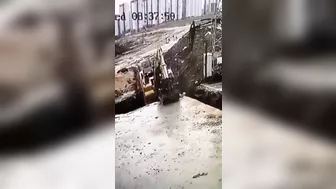 Worker Crushed To Death By Overturned Excavator Bucket
