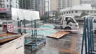 Worker Killed By Huge Piece Of Glass