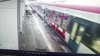 Teenager Boxed As A Joke, Lost Balance And Fell