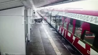Teenager Boxed As A Joke, Lost Balance And Fell