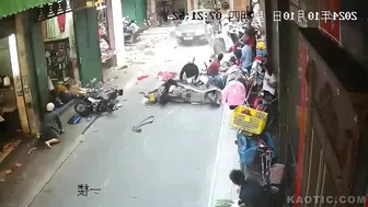 7 People Injured In China After Stepping On Wrong Pedal