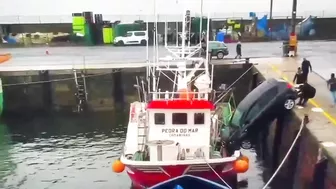 Car Sinks In Spanish Port