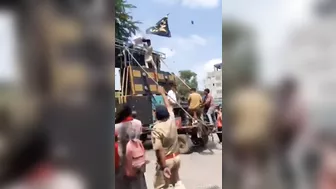 Another Episode Of Indians And The Power Show