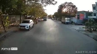 Vietnamese Moped Driver Is Out Of Luck After Being Thrown Under Dashcam Car