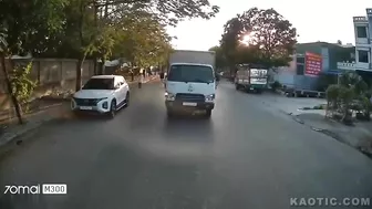 Vietnamese Moped Driver Is Out Of Luck After Being Thrown Under Dashcam Car