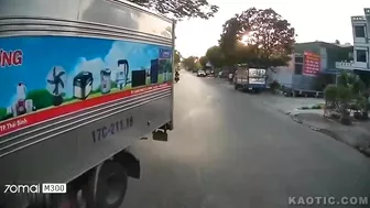 Vietnamese Moped Driver Is Out Of Luck After Being Thrown Under Dashcam Car
