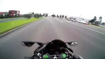 Cyclist Witnesses Horrific Accident As Man Gets Off Bike