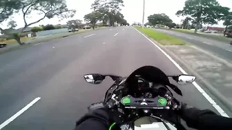 Cyclist Witnesses Horrific Accident As Man Gets Off Bike