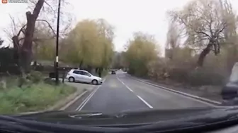 Biker Flees After Being Thrown From Motorcycle