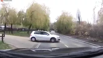 Biker Flees After Being Thrown From Motorcycle