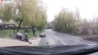 Biker Flees After Being Thrown From Motorcycle